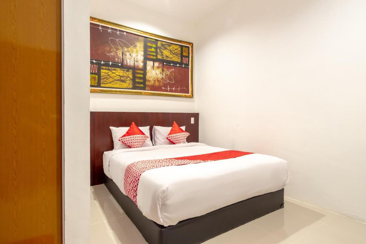 Urbanview Os Residence Medan By Reddoorz Exteriör bild