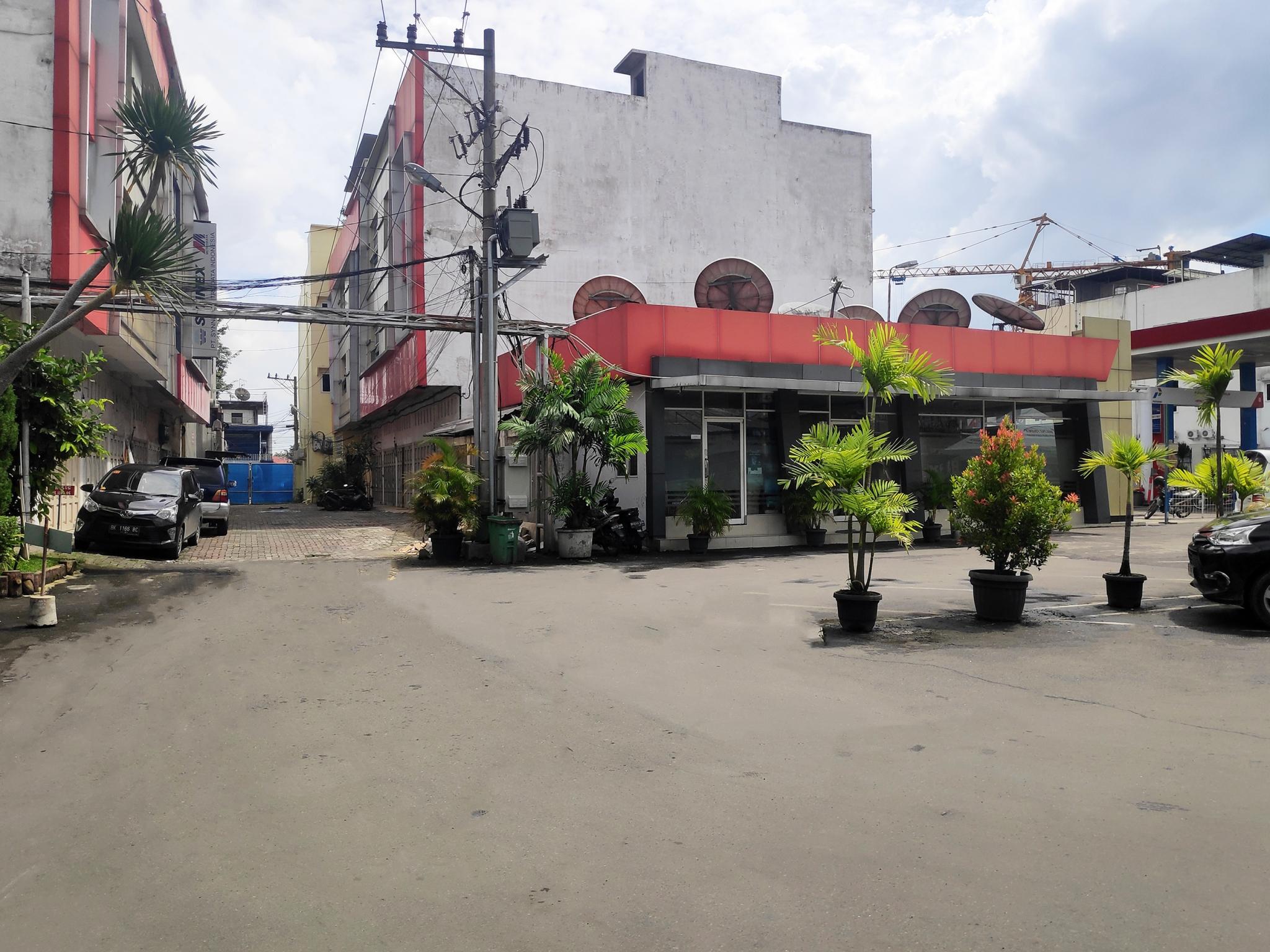 Urbanview Os Residence Medan By Reddoorz Exteriör bild
