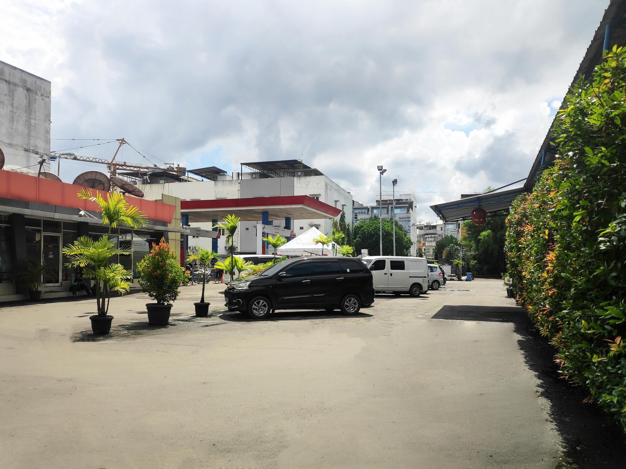 Urbanview Os Residence Medan By Reddoorz Exteriör bild